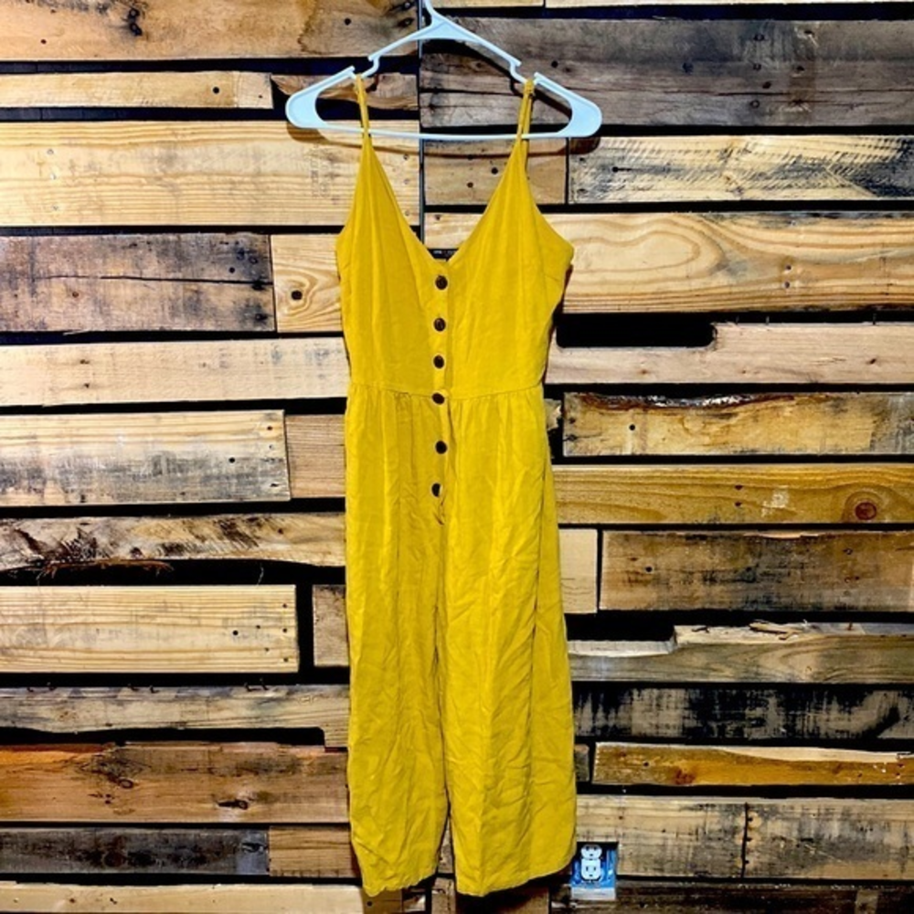 ONE Clothing Mustard Jumpsuit‎ Sleeveless Size Medium